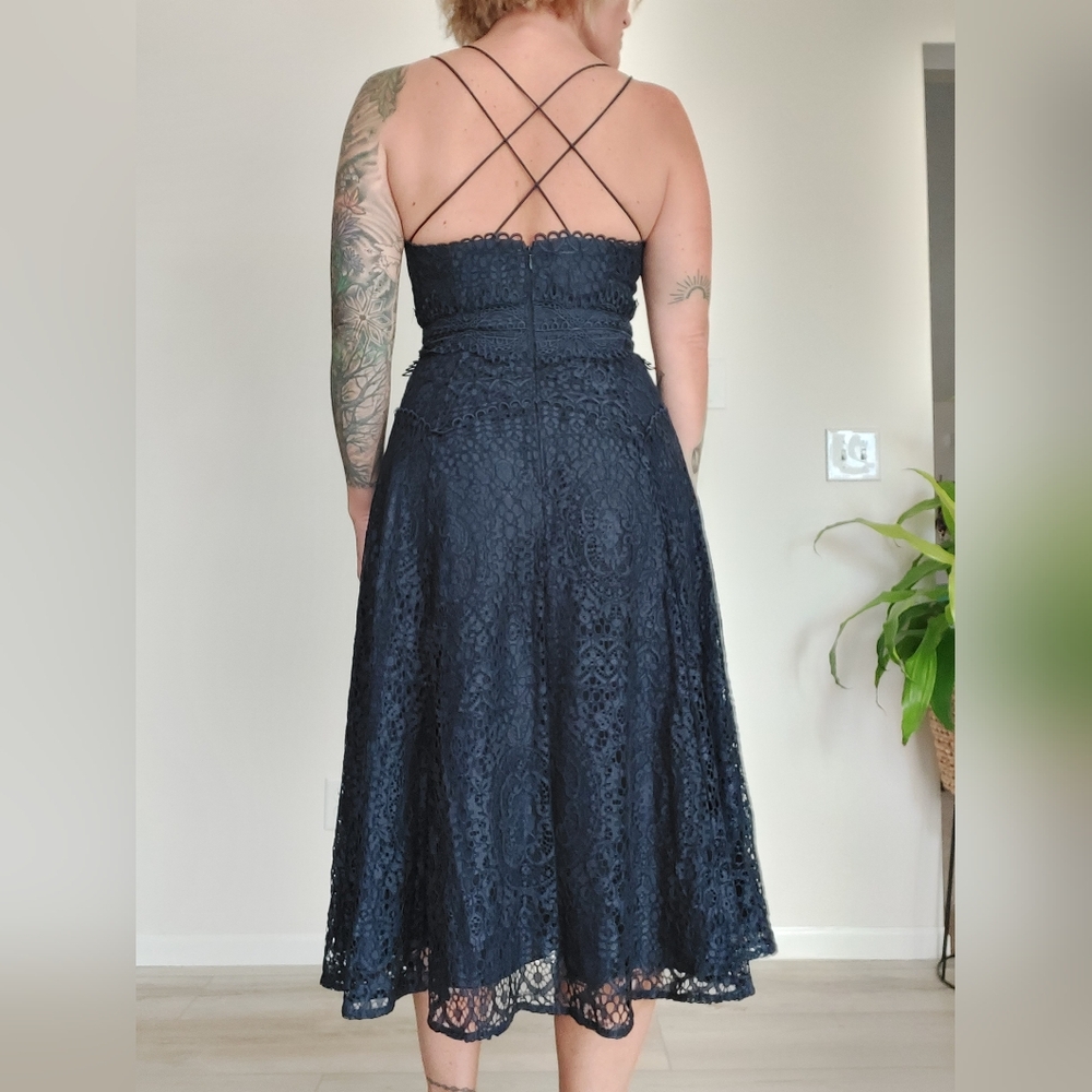 Dress - Picture 3 of 6